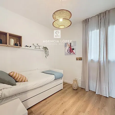 Alo Lazaga Modern Apartmán